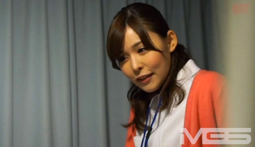 016SHE-151 夜勤中の人妻看護師覗き 痴女気味な人妻ナースとの超展開！ まさかの院内SEX！？ (6)