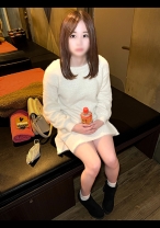 534IND-082｜【個人撮影】垢抜け無いスレンダー系美女と鏡張りのレンタルルームでパパ活_生チンのおねだりに中出し対応