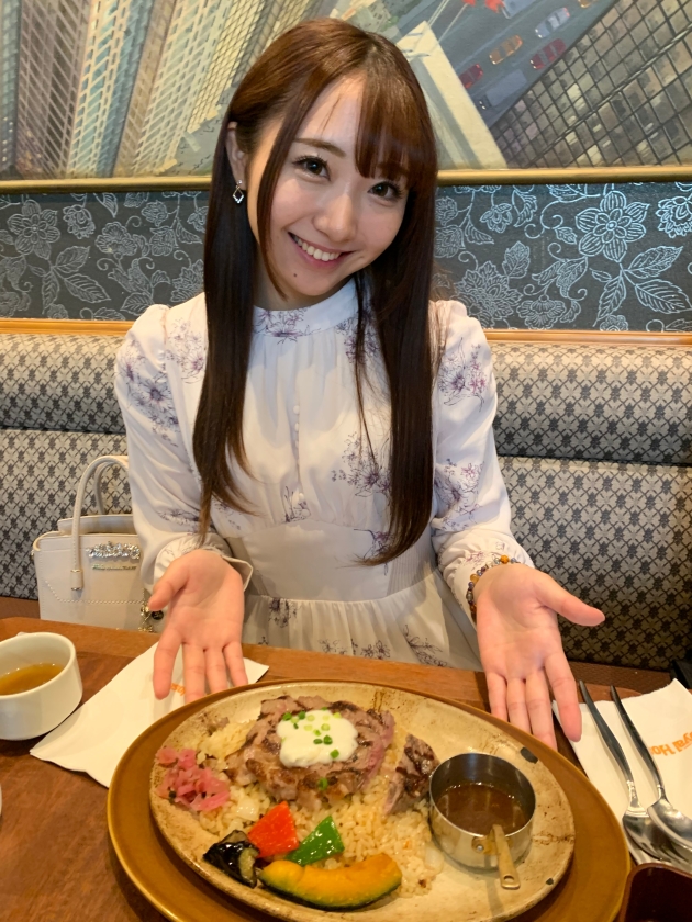 718FZR-009 AV女優頑張ってます 白鳥すわん (2)