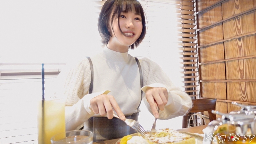 535LOG-006 【個人撮影】素朴で守ってあげたくなる女の子。そんな自慢の彼女まちちゃんと鎌倉デート！ずっと笑顔で楽しそうに彼氏の隣を歩いて、羨ましいほどのラブラブカップル！ホテルに入… (4)